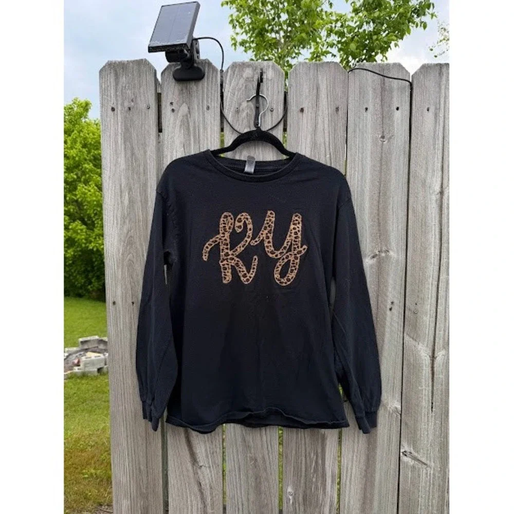 Gildan Kentucky KY Leopard Print Graphic Long Sleeve T-Shirt Black Medium